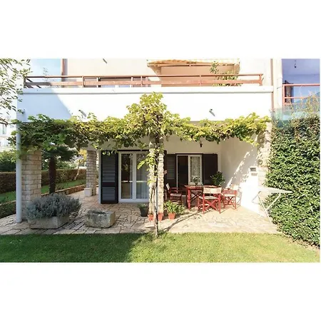 Apartment Pula *Xii * شقة