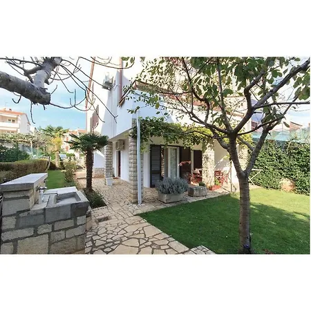 Apartment Pula *Xii * شقة بولا